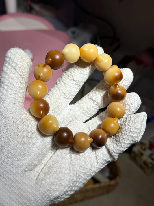 Chestnut Cat Head Bodhi Bracelet